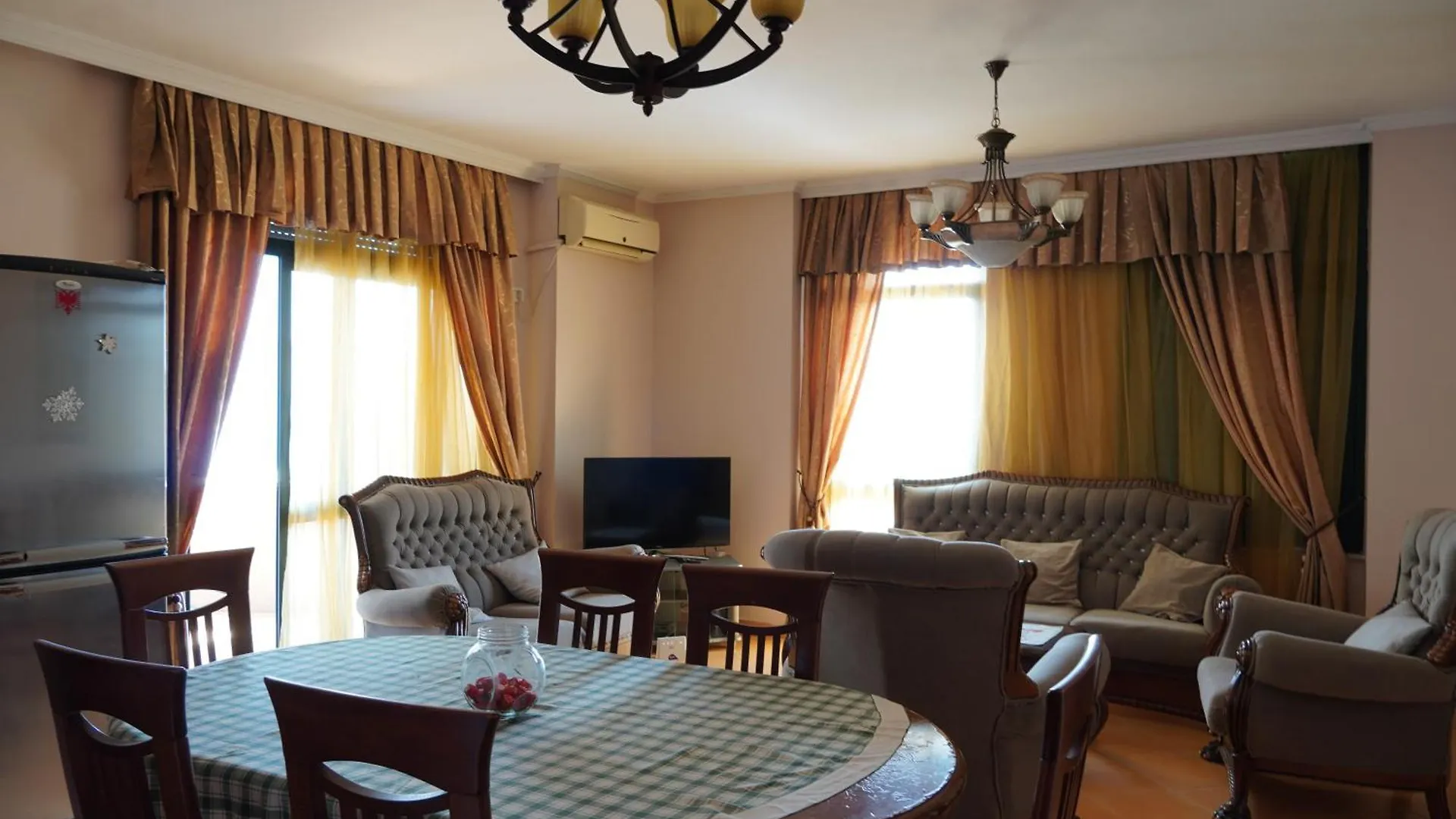 Panoramic Apartment 地拉那 阿尔巴尼亚